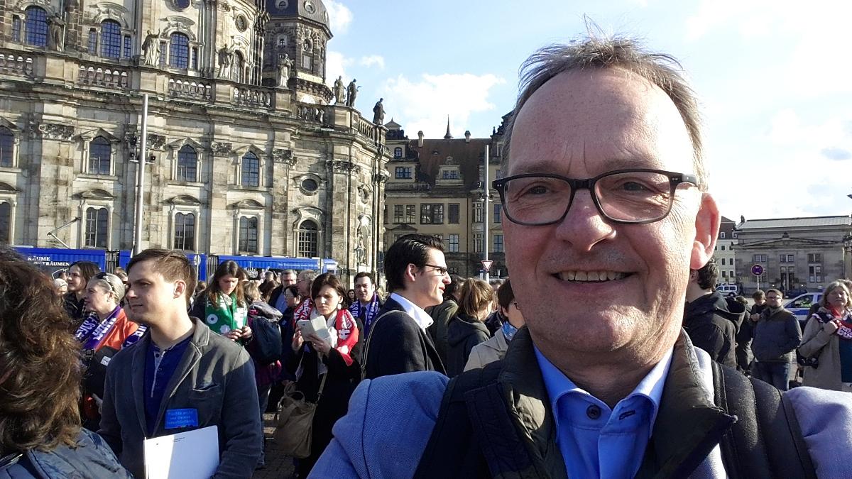 Bundeskonferenz in Dresden als Zeichen gegen Fremdenfeindlichkeit Bundeskonferenz in Dresden als Zeichen gegen Fremdenfeindlichkeit