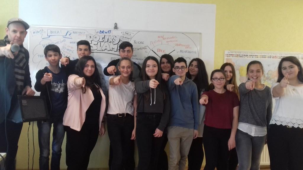 Im Rahmen des Projektes Vote D: Poetry Slam zur Bundestagswahl 2017: Im Rahmen des Projektes Vote D: Poetry Slam zur Bundestagswahl 2017: