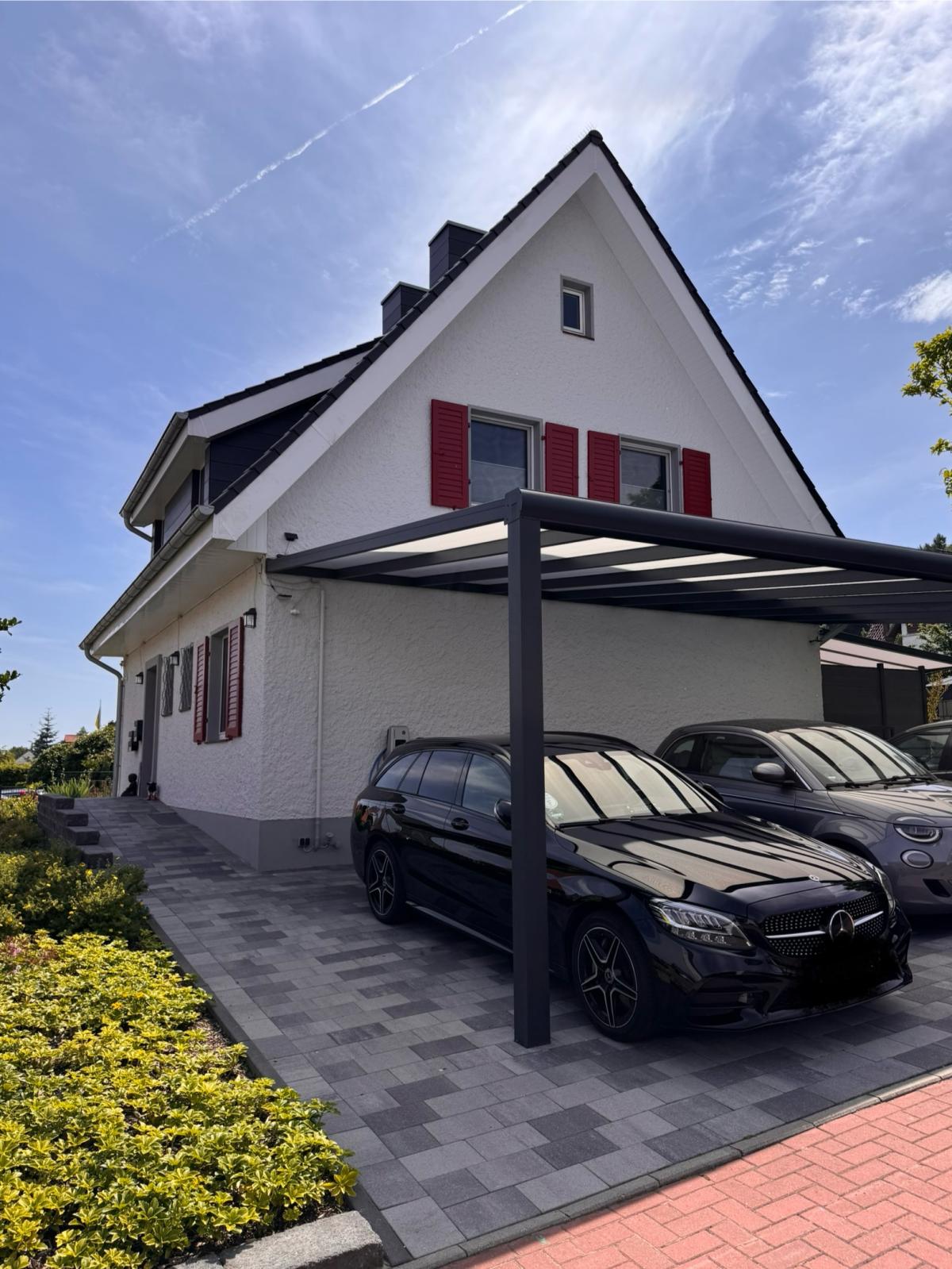 Einfamilienhaus mit Carport
