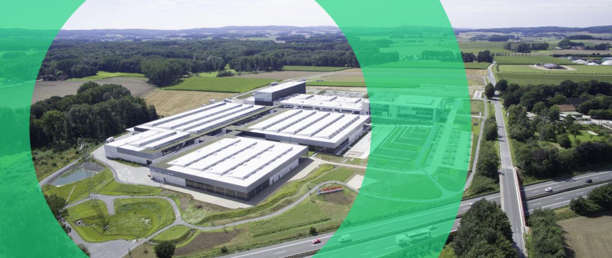 Luftaufnahme eines Werksgeländes