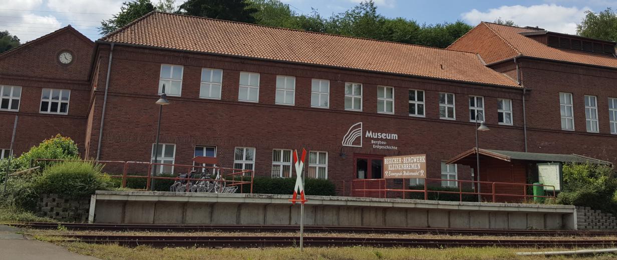 Blick auf eine Backsteingebäude