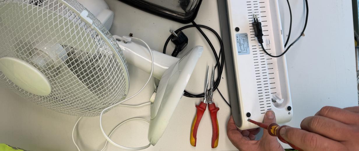 Ventilator, Toaster und Werkzeug