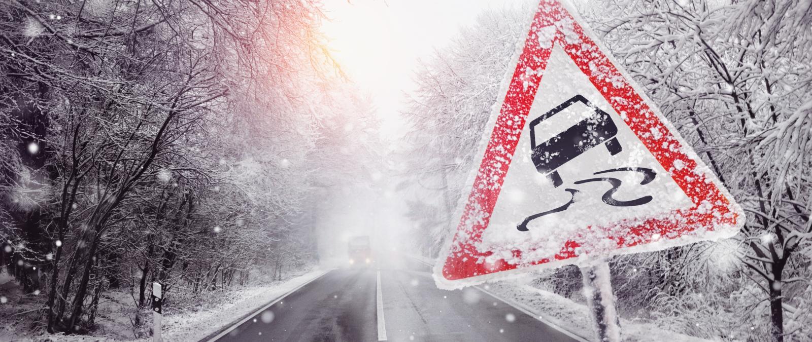 Straßenschild Eisglätte