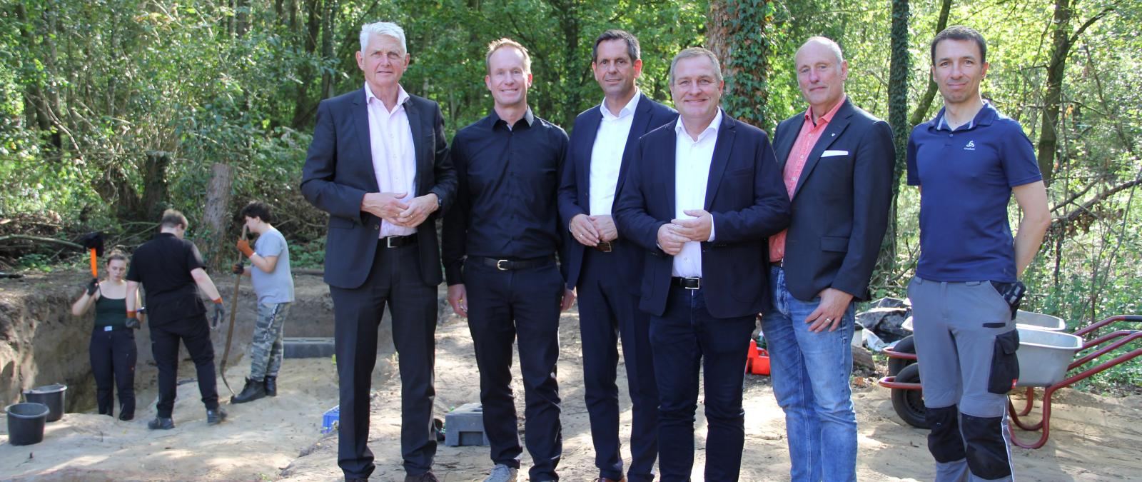 Gruppe von Personen im Freien