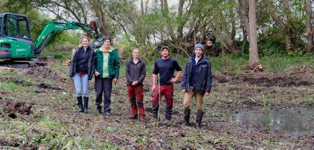 Gruppe von Personen im Freien