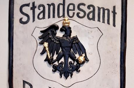 Historisches Schild