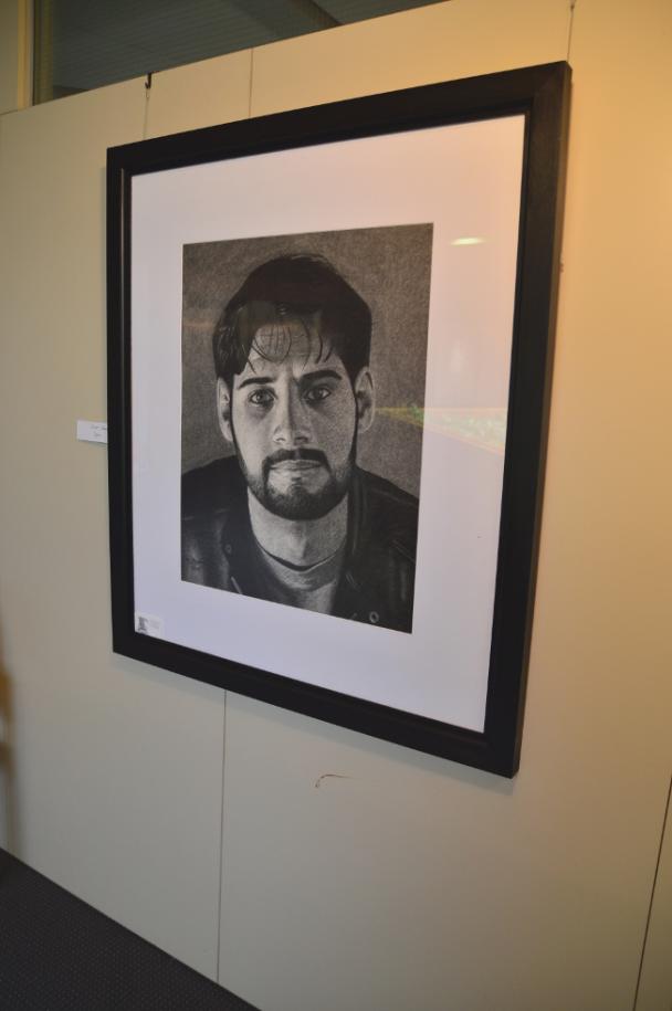 Ausstellung „Porträts Geflohener“ des Künstlers Robert Meyer und der Kunstschule Paletti im Kreishaus eröffnet