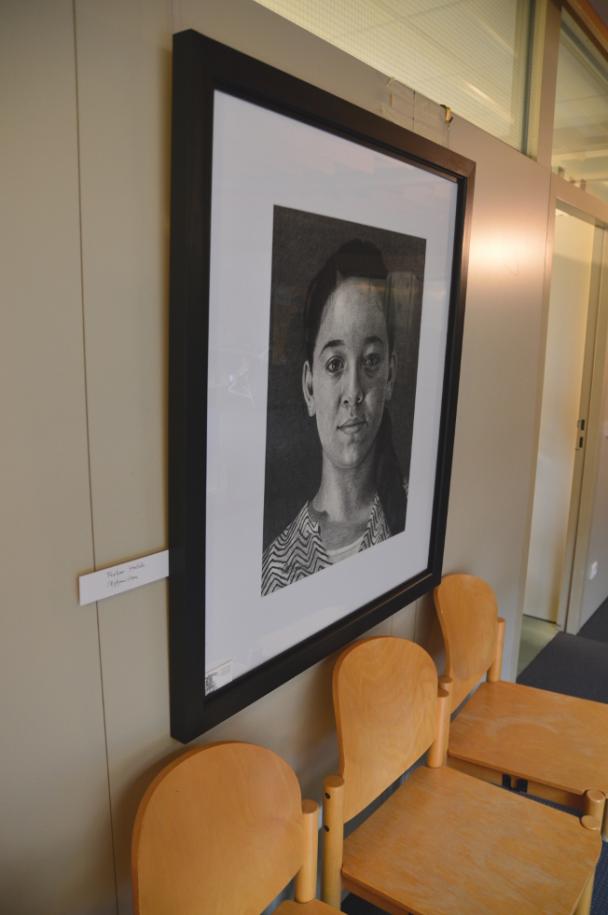 Ausstellung „Porträts Geflohener“ des Künstlers Robert Meyer und der Kunstschule Paletti im Kreishaus eröffnet Ausstellung „Porträts Geflohener“ des Künstlers Robert Meyer und der Kunstschule Paletti im Kreishaus eröffnet