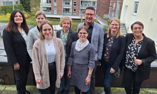 Gruppe von Menschen im Freien