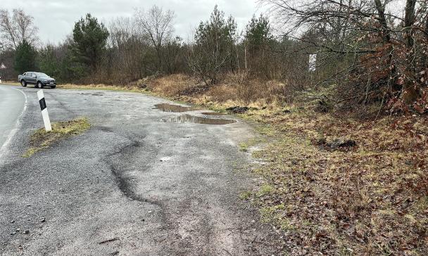 Randstreifen neben einer Straße