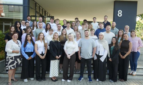 Gruppe von Personen 